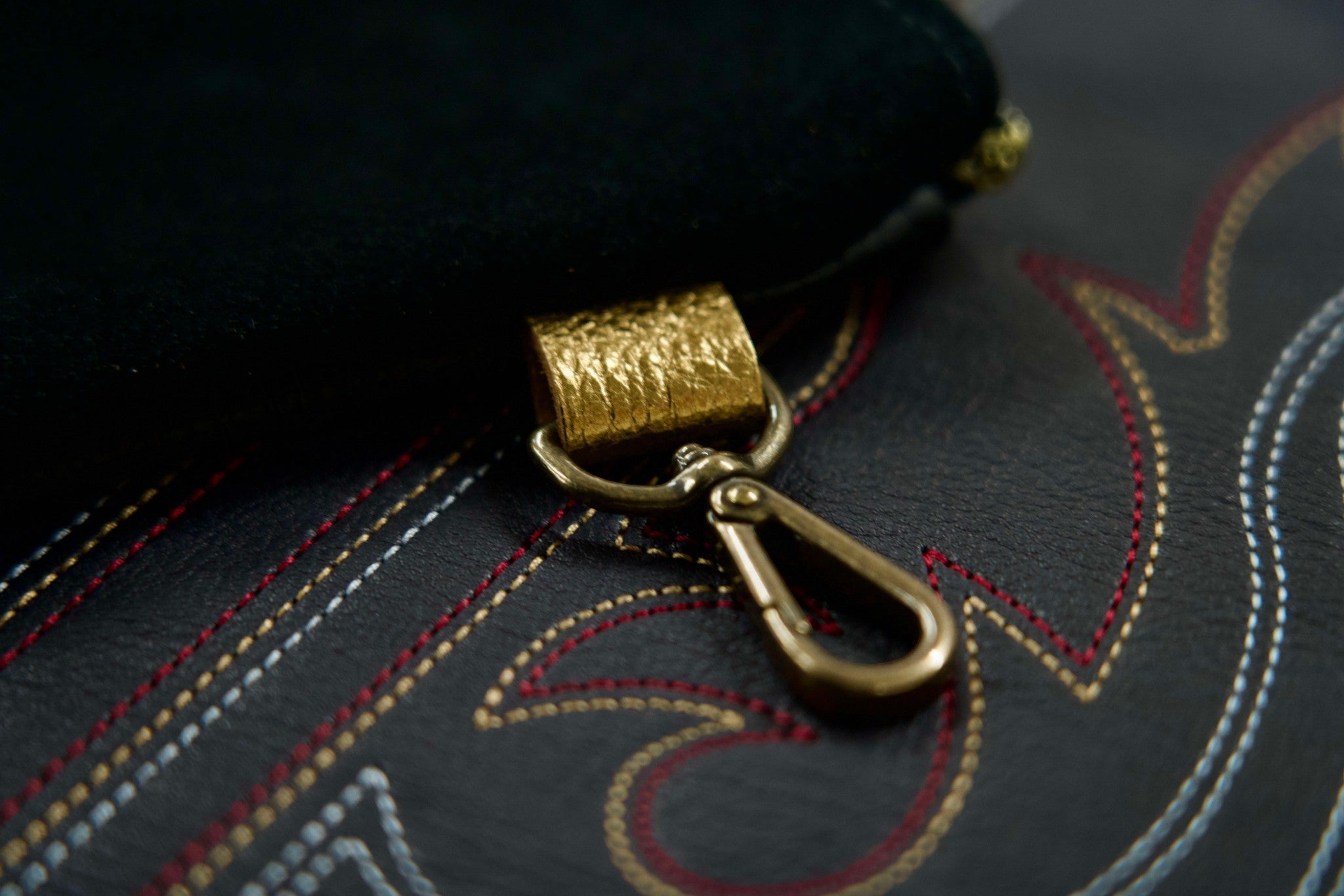 Black Tribeca Zippered Pouch