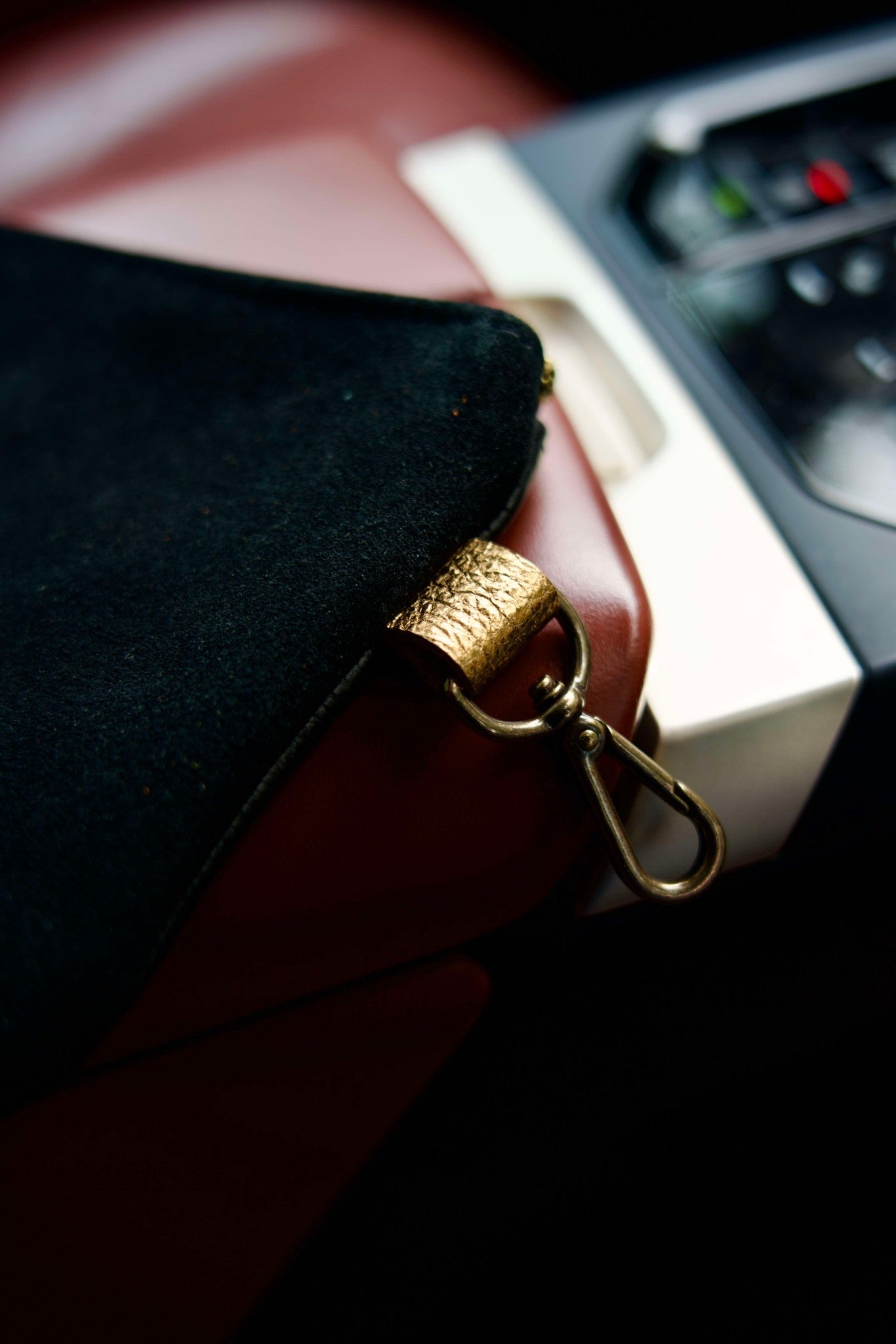Black Tribeca Zippered Pouch